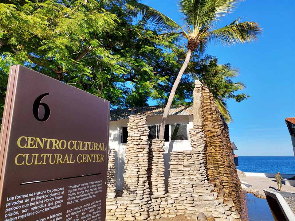 Islas-Marias-Portafolio-Totem